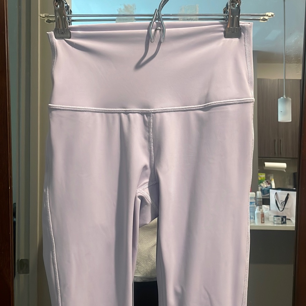 Lululemon 7/8 Lavender double lined Wunder